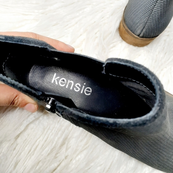 kensie Women's Gerona Ankle Boot E898 - Picture 9 of 11
